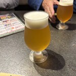 牛たん炭焼 利久 - 乾杯はクラフトビールのヴァイツェンです。