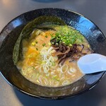 茨城豚骨 とんこつ家 高菜 - とろみがある豚骨ラーメン　濃厚の度合いが絶妙で美味しかったです♪