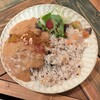 CURRY BAR CAFE 三月の水