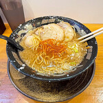 らーめん平太周 - 卓上の一味とお酢で味変します