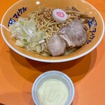 油そば マイケル - マヨと油そばの図