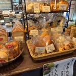 メフィストフェレス - パンも販売