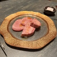 焼肉かなう - 国産黒毛和牛タン　二種