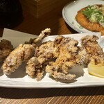 隠れ酒場もぐら - この唐揚げは今まで食べた唐揚げの中でも3本の指に入ると感じるほど好みの味だった