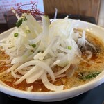 ラーメン南の - 背脂担々麺玉ねぎトッピング