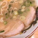 一大ラーメン - 一杯チャーシューが入ってる