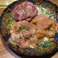 中目黒焼肉 登牛門 - 