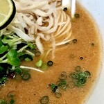ラーメン ABE's - スープの表情