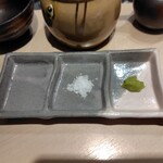 レア天丼 銀座 三よし - 内観