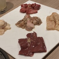 近江うし 焼肉 にくTATSU 青山本店 - 