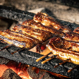 江戸末期創業の老舗。日本が誇る【鰻専門店】