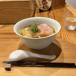 めん 呼白 - ✅醤油らぁ麺¥1.100
      ✅お肉ご飯¥450
      　※キャッシュオンリー