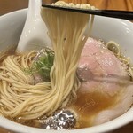 めん 呼白 - ✅醤油らぁ麺¥1.100
      ✅お肉ご飯¥450
      　※キャッシュオンリー