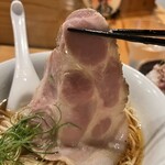 めん 呼白 - ✅醤油らぁ麺¥1.100
      ✅お肉ご飯¥450
      　※キャッシュオンリー