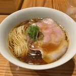 めん 呼白 - ✅醤油らぁ麺¥1.100
      ✅お肉ご飯¥450
      　※キャッシュオンリー