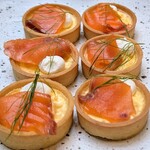 メロディア - スモークサーモン・リコッタチーズ・ディルのキッシュ