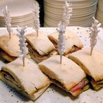 メロディア - ローストポークレッグのサンドイッチ