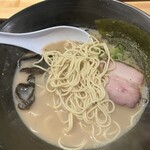 猫ニ叉タビ 本店 - 豚骨ラーメン