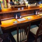 蕎膳 樂 - 左側のカウンター席