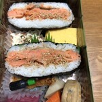 新潟三新軒 - 鮭の焼き漬けぎっしりです