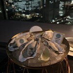 wharf - 生牡蠣2種ずつ