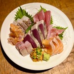 十七番地 - 刺身盛り合わせ