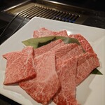 新村畜産 - 料理写真:特上黒毛和牛焼肉ランチ