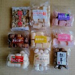 お麩の松尾 - 板きり麩、なべ焼うどん麩、手作りふ菓子（カシスぼー、黒糖きなこぼー、嶽きみぼー、さくらぼー、りんごぼー、梅ふわふわ）、まあるくなった麩菓子
