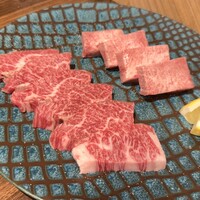 焼肉×創作びすとろ 笑進笑明 - 和牛ハラミ・厚切り極上黒芯タン