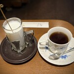 館 - ドリンク写真:モーニングセットのホットミルクとブレンドコーヒー