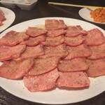 四谷三丁目 大衆焼肉 暴飲暴食 - タン塩