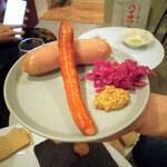 昼月MIDDAY MOON CAFE - 肉汁たっぷり