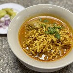 Dang-Dum Restaurant - ข้าวซอยไก่
            Khao Soi Chicken