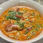 Dang-Dum Restaurant - บะหมี่ต้มยำกุ้งทะเล
            Tom Yum soup with egg noodle and premi