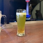 京鴨一羽買いと京のおばんざい 市場小路 - ■一番搾り抹茶ビール ¥797、お抹茶を注いで完成。