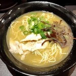 ラーメン大至 - 鶏白湯ラーメン辛子高菜添え