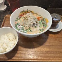 彬龍華 66 - 