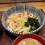 やえす初藤 - 冷やしたぬきうどん