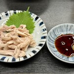 串屋横丁 もつ焼きセンター - クーポンで無理のモツ刺し♪