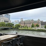 OUI - テラス席からの眺め