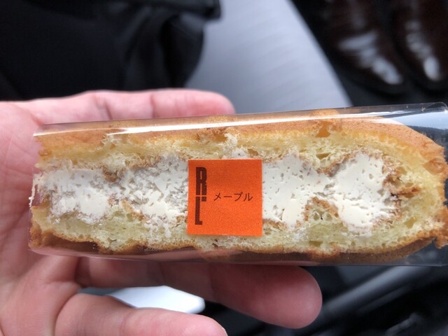 waffle cake R.L 仙台中山店（ワッフル ケーキ エールエル） - 東北福祉大前（ケーキ）の写真