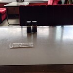 コーヒールームきくち - テーブル