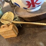 森森舎 - 虫取り網スプーンも店主さん手作り　食べるのに技術がいります