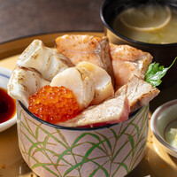 特選海鮮炙り丼