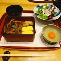 すき焼き十二天 - すき焼き重とお重専用 濃紅生卵