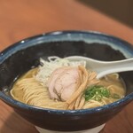 炭火焼 勇 - 鶏白湯ラーメン800円。昼営業のみ