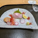 金澤 せつ理 - アラ　アカイカ・キャビア　テイ貝　甘エビ