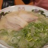 長浜ラーメン - 料理写真:豚骨ラーメン♪550円(*’ω’ﾉﾉﾞ☆ﾊﾟﾁﾊﾟﾁ