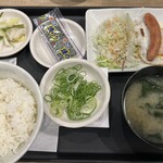 松屋 - ソーセージエッグ定食　¥530