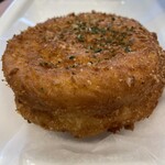 マルジュー - とろりんチーズキーマカレーパン　ズーム